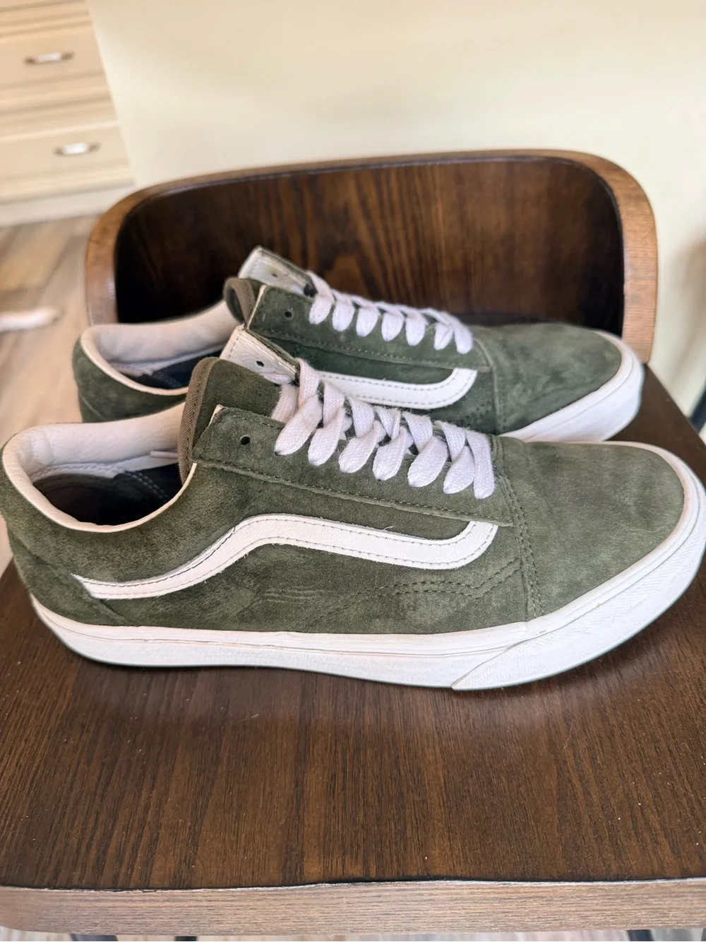 Vans Old Skool Olive Green Suede Sneakers women’s 9 men’s 7.5